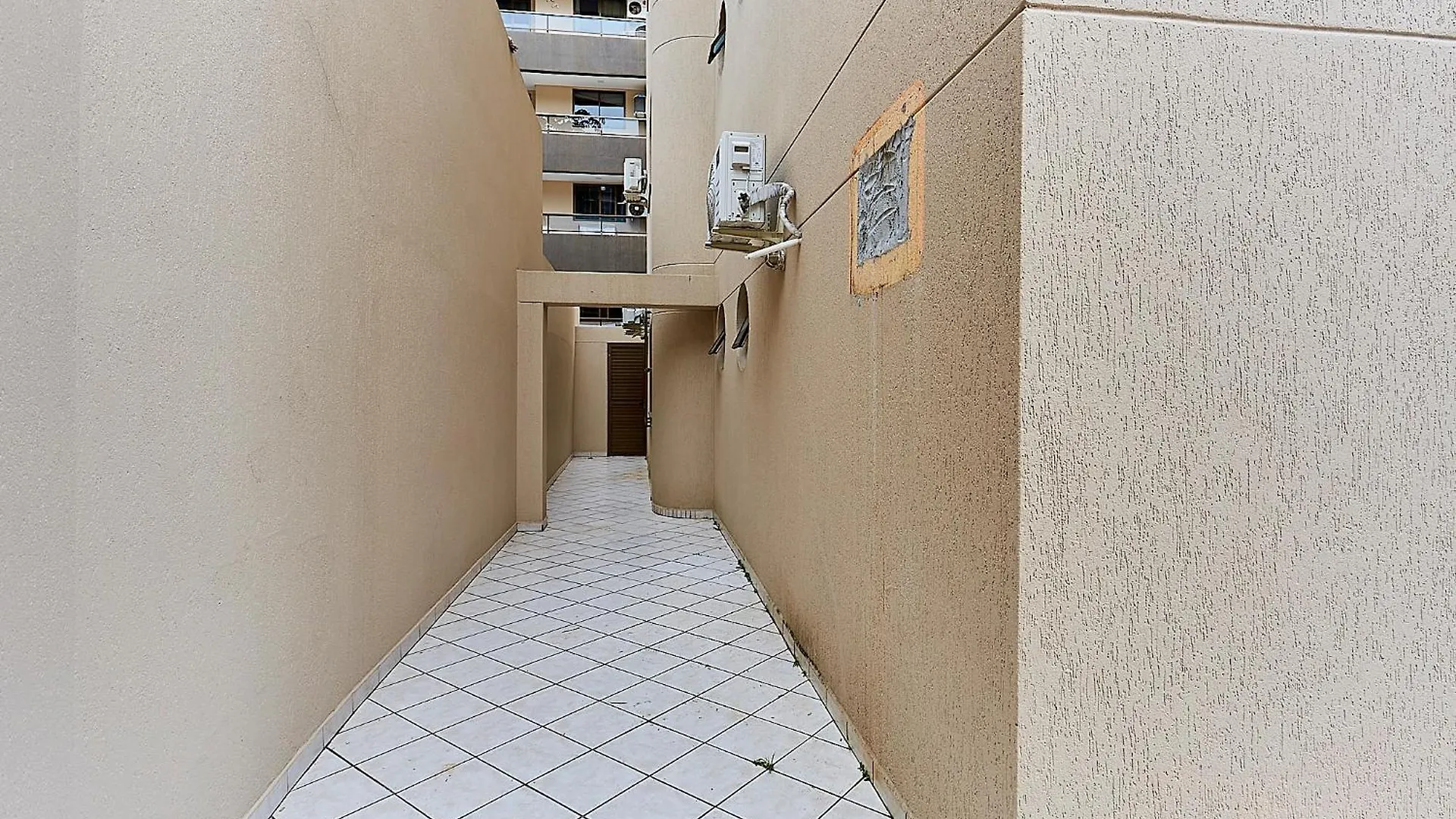 1107 Apto Economico Y Confortavel Sobre Avenida Principal De Bombinhas. Apartment