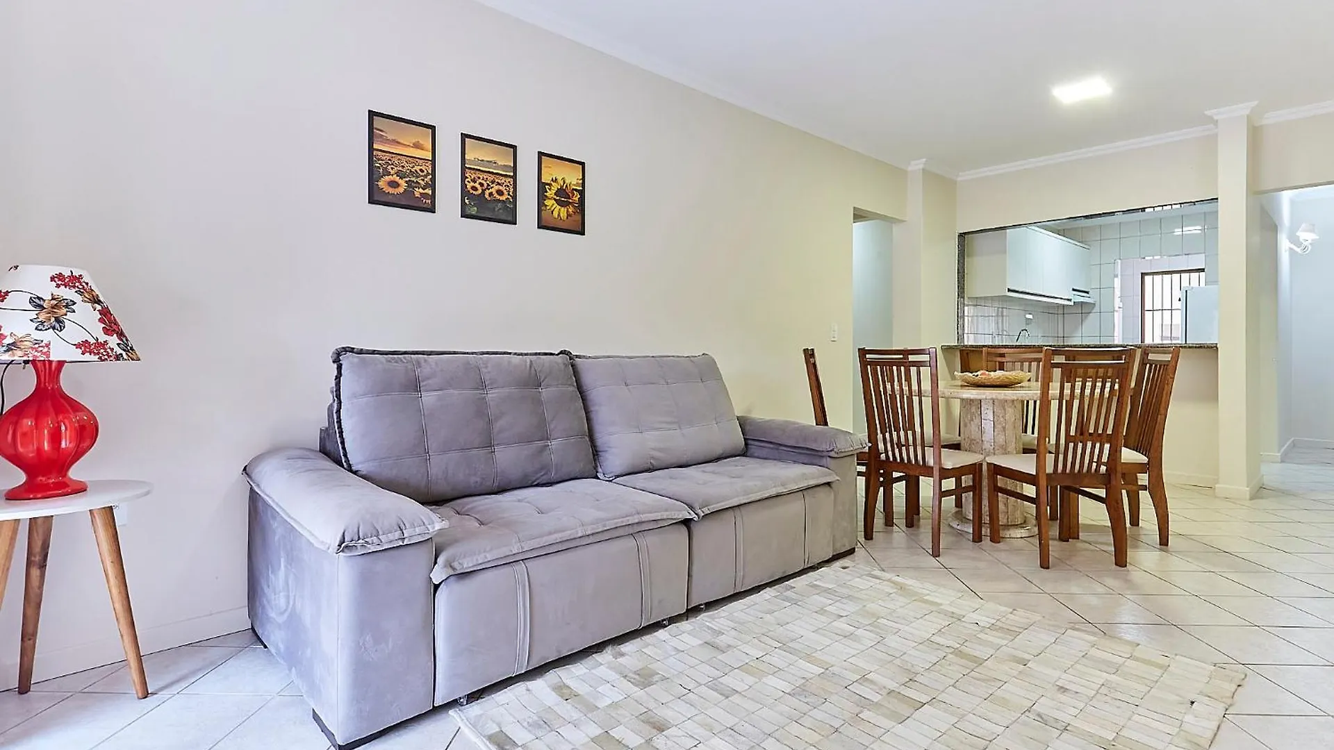 1107 Apto Economico Y Confortavel Sobre Avenida Principal De Bombinhas. Apartment